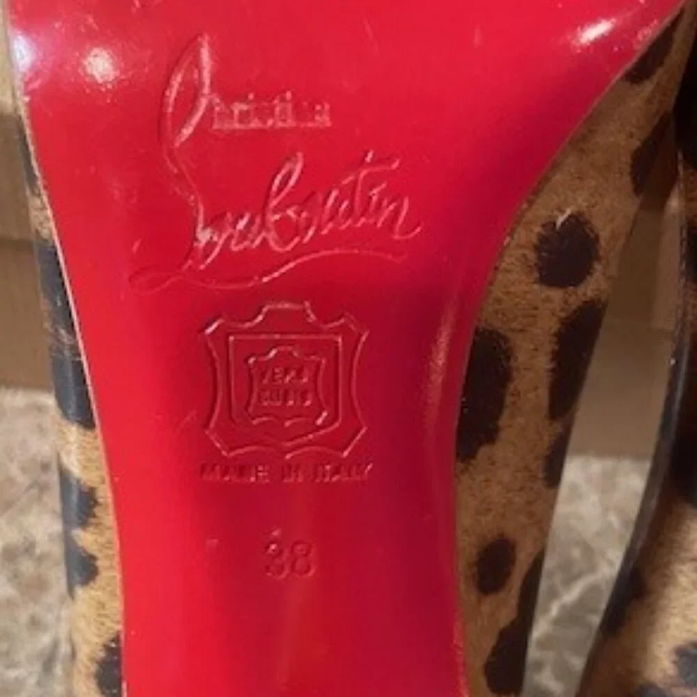 Christian Louboutin VINTAGE Yotruche Leopard Patent Leather Heels – Sz 8